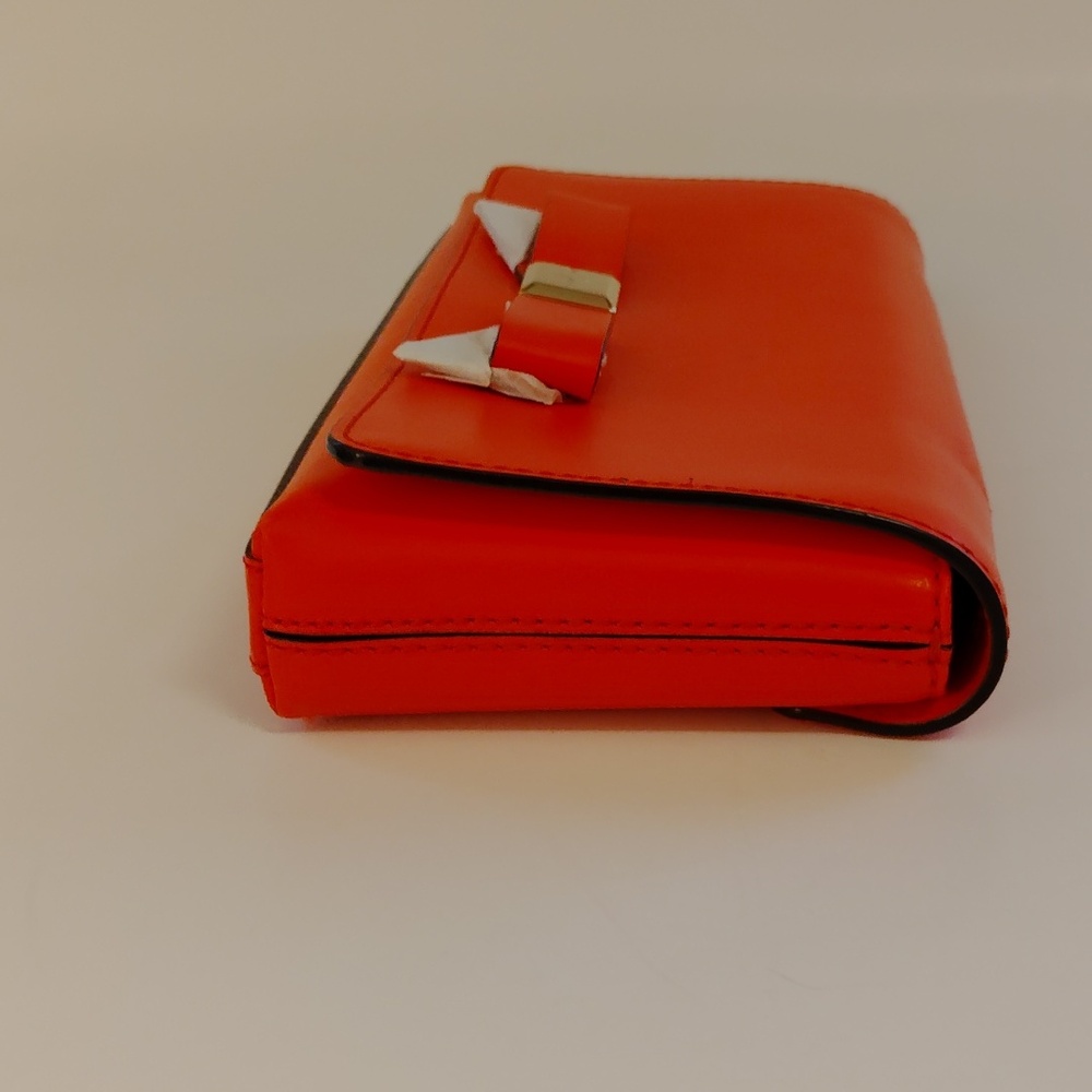 Kate Spade Pink 🩷 Clutch with Silver Bow - Picture 5 of 12